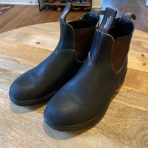 Blundstone #500 series stout brown leather boots, size 9